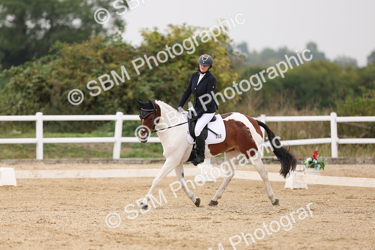 SBM_01478 - Class 9 - Novice 27 Champs