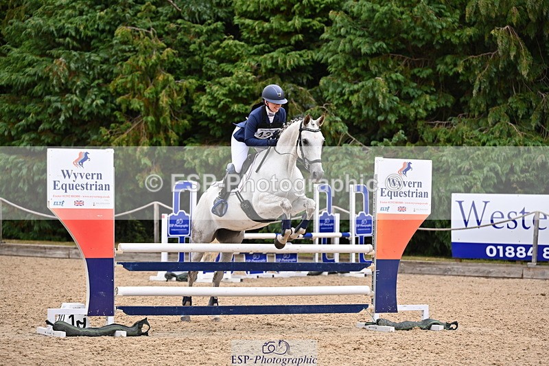 250802A-121033-02890 - C-132-Ella.Weeks-LEACOURT.TOUCH.OF.CLOVER