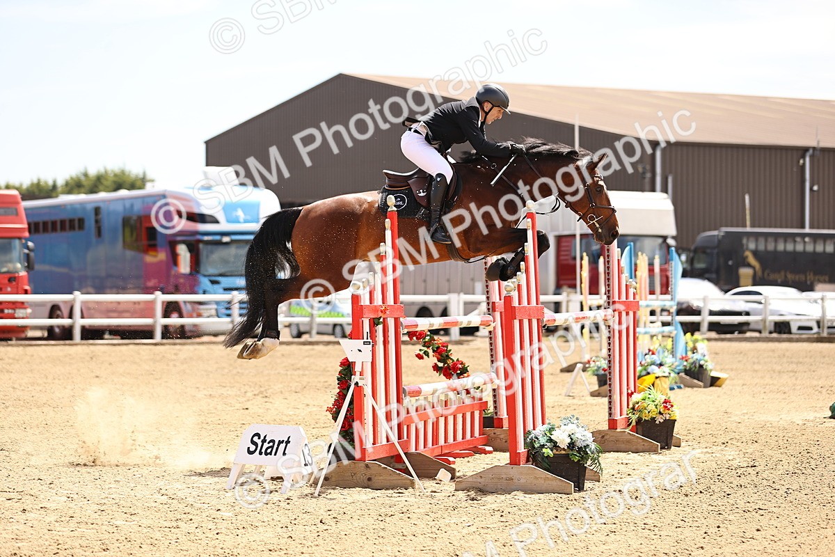 SBM_010377 - Class 9 - Senior Foxhunter - 1.20m Open