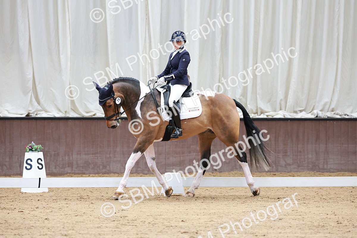 SBM_008215 - Class 6b - Novice 6 - 9.28-10.41