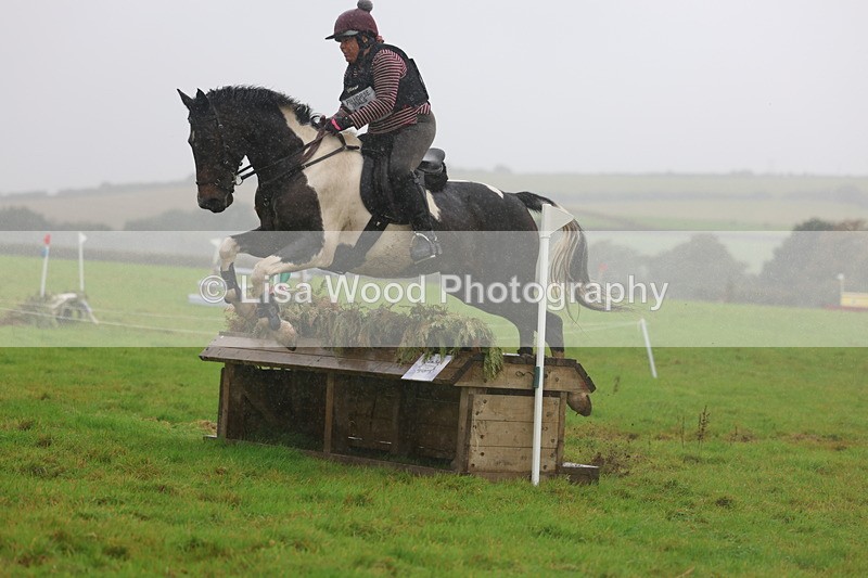 3E7A1861 - Class 4: 80cm: Box