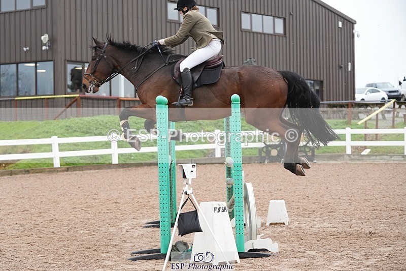 251107-131218-00886 - Cls 5 Newcomers and 1.10m Open