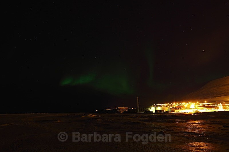 Northernlight over Longyearbyen 3208 - Colours of Svalbard