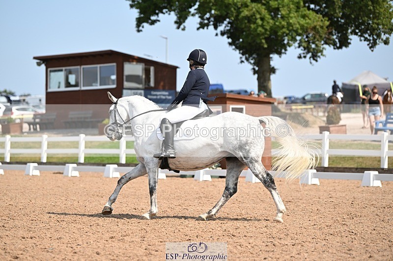 250816-125201-04580 - 075-Jackie.LimintonSaddlewood.Surprise