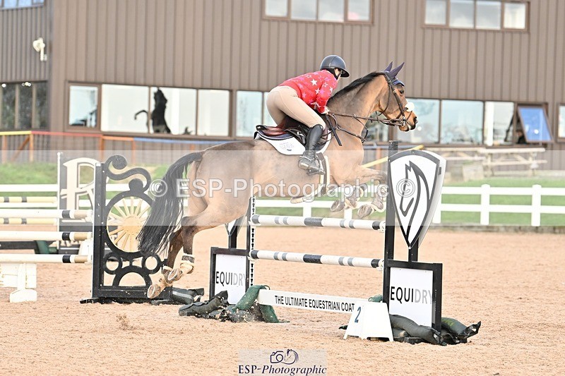 241208-133028-01799 - Cls 21 Newcomers and 1.10m Open