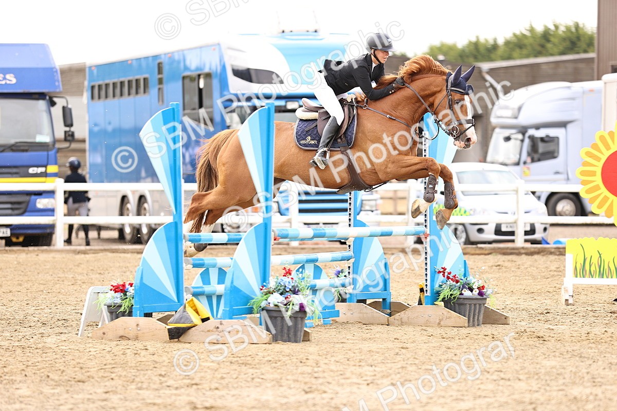 SBM_012809 - Class 13 - Senior British Novice - 90cm Open