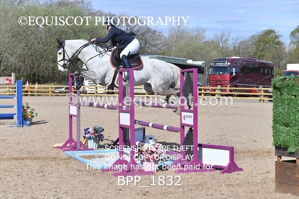 BPP_1832 - CLASS 19 SUN Senior Foxhunter/ 1.20m Open