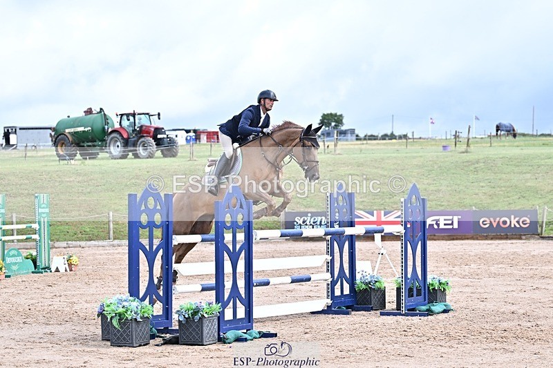 250731-110413-00497 - Cls 02 Snr Fox 1st Rnd