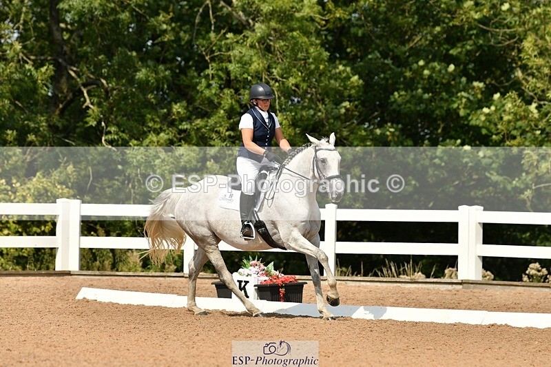 250817-120726-08775 - 099-Essie.BarkerBloody.Nora