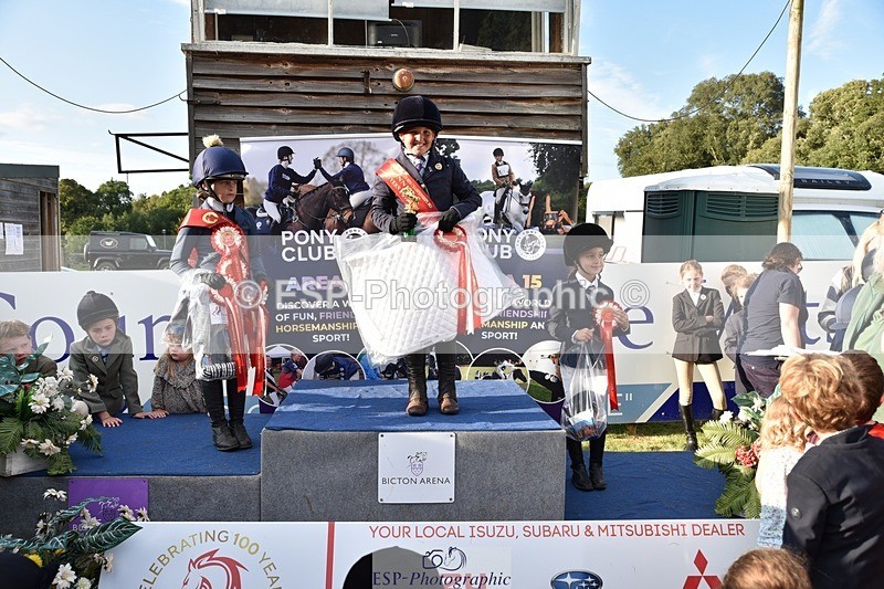 230824-182848-07069 - Thursday 40 and 50cm Presentations