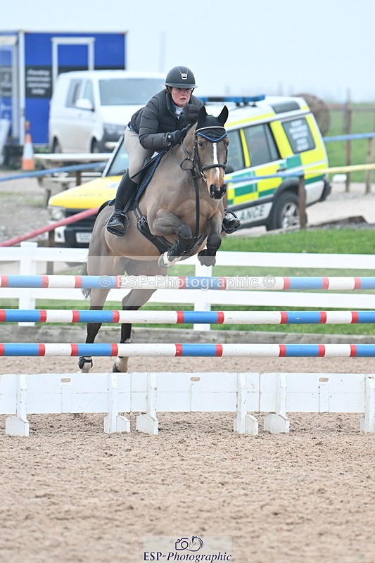 240113A-143710-02398 - Cls 13 Foxhunter and 1.20m Open