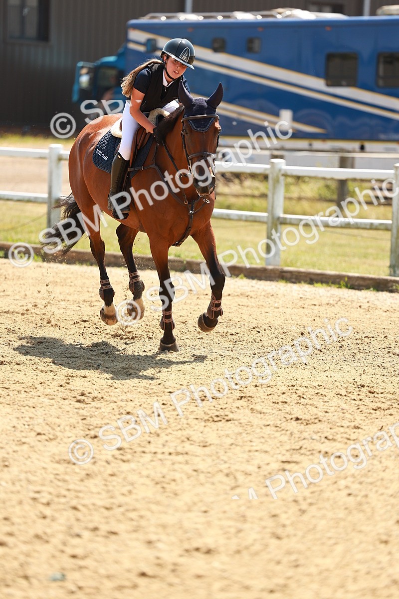 SBM_001689 - Class 4 - Senior Newcomers - 1.10m
