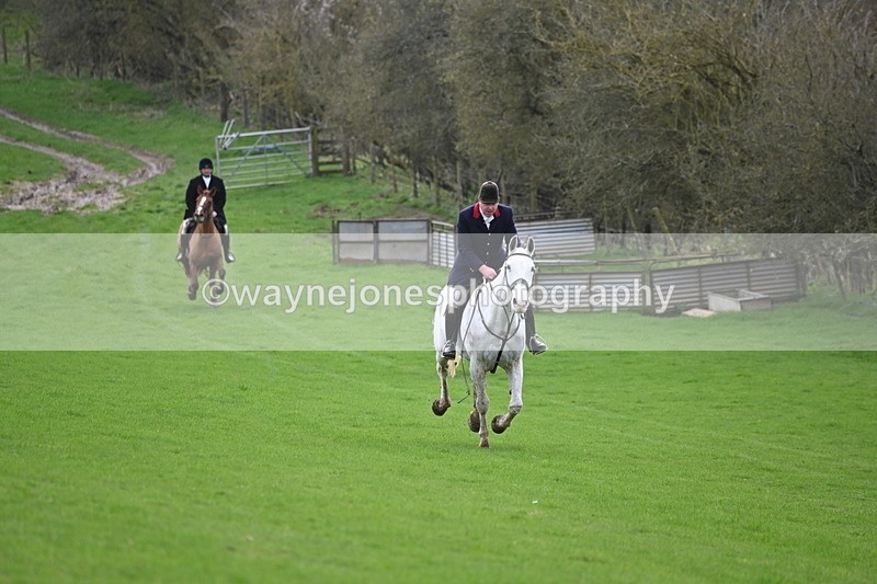 WJ6_8979 - Line Three