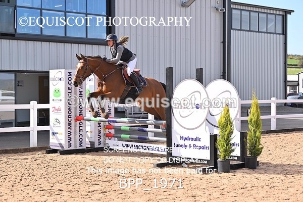 BPP_1971 - CLASS 3 - FRI - Senior British Novice/90cms Open