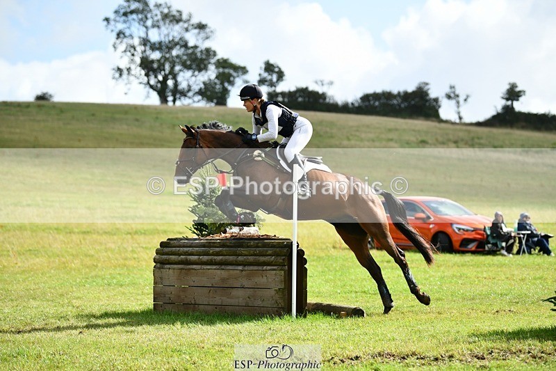 250831-103219-06034 - L-557-Rebecca.Howard