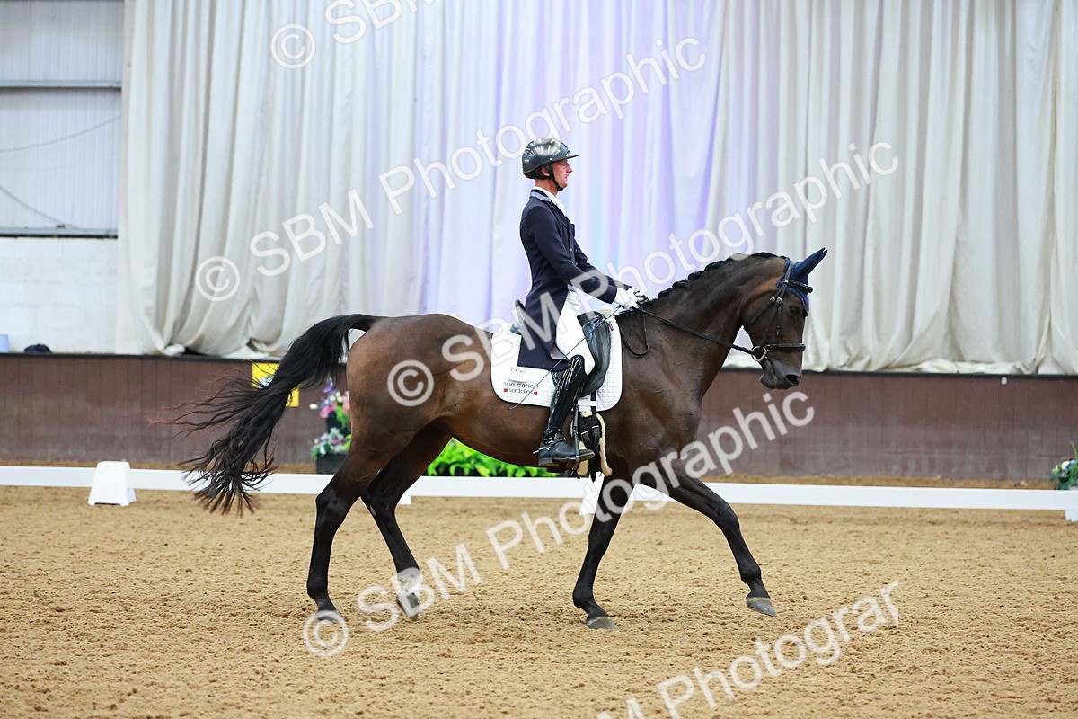 SBM_008000 - Class 9 - FEI INT II - 16.54.17.57