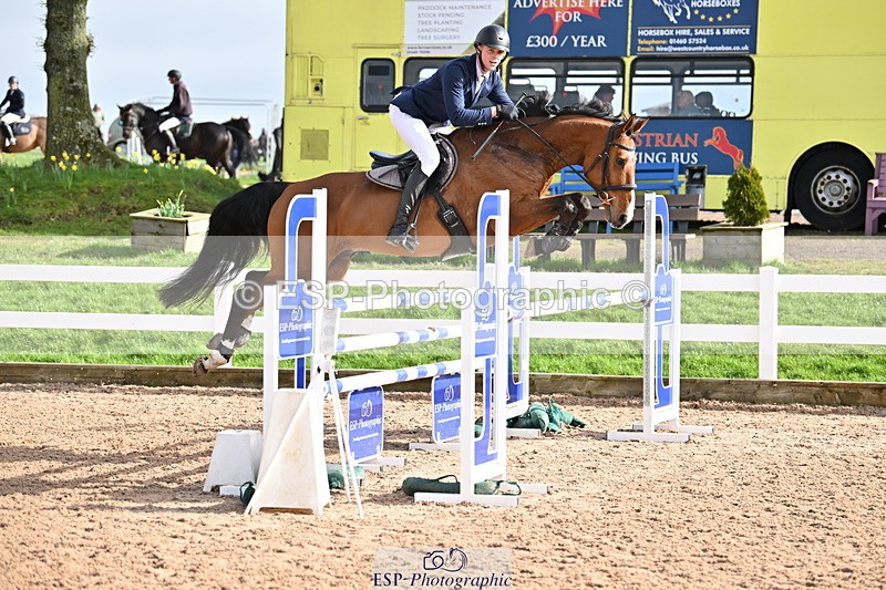 240224A-120228-03544 - Cls 11 Snr 1.05m and 1.10m Open