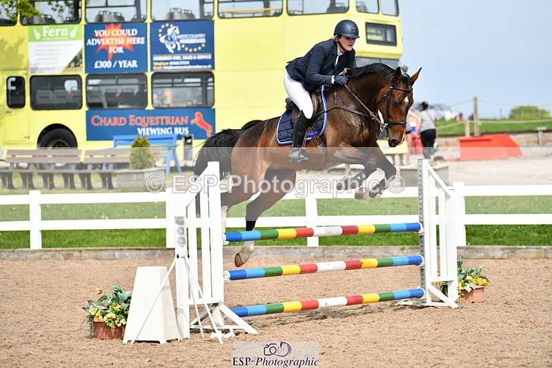 240511A-154510-14193 - Cls 25 British Novice and 90cm Open