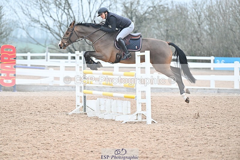 240113A-130114-02098 - Cls 12 Newcomers and 1.10m Open