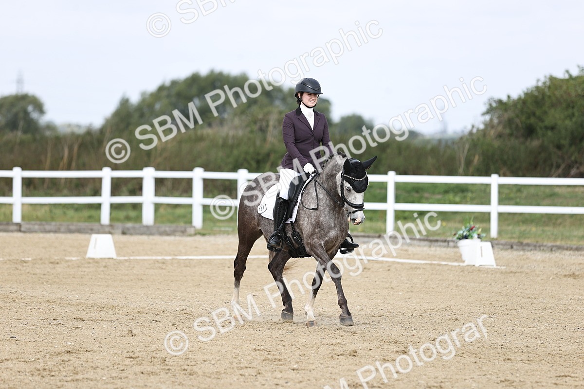 SBM_016269 - Class 14 - Novice 23 - 10.29-11.32