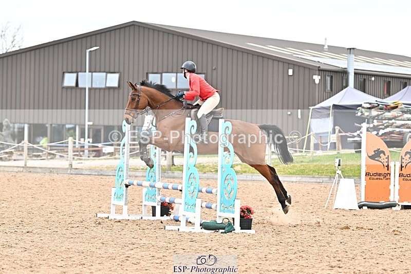 250414-104456-00224 - 80cm Round 1