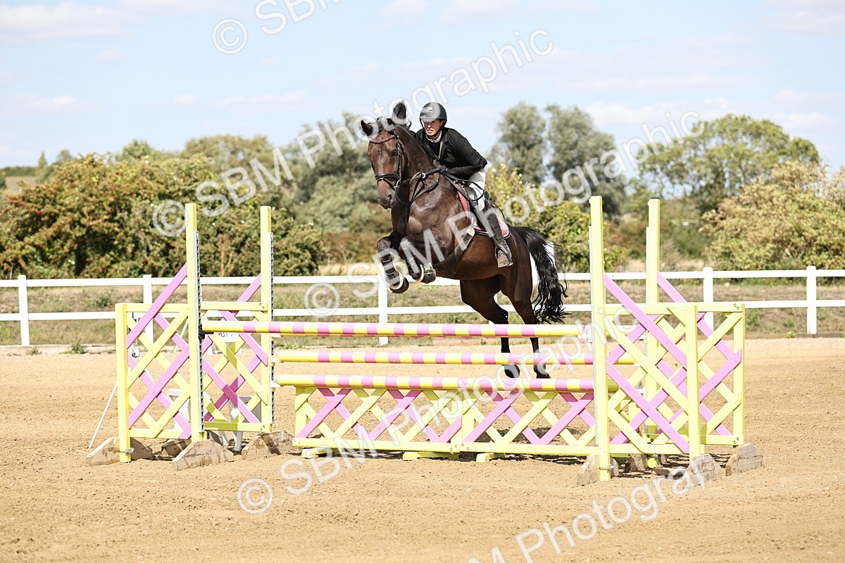 SBM_005048 - Class 6 = Senior Newcomers - 1.10m Open