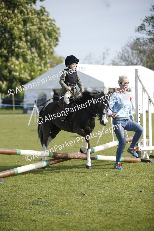 20260426-1114 - Class 1 - Mini Jumping - Lead rein or Assisted