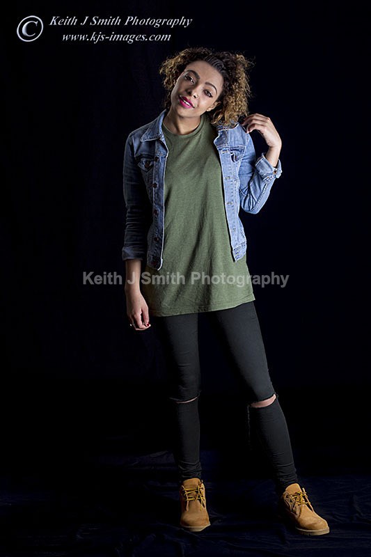 0KJS0870 - Portraiture