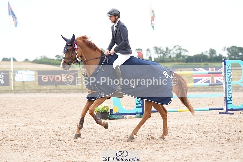 250718-120926-10220 - Cls 2, 3 Star Small Tour Break til End