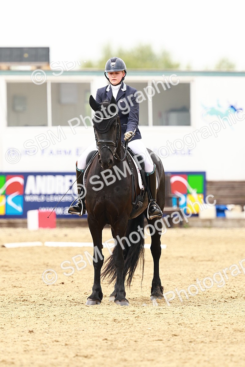 SBM_001020 - Class 6 - Novice 4