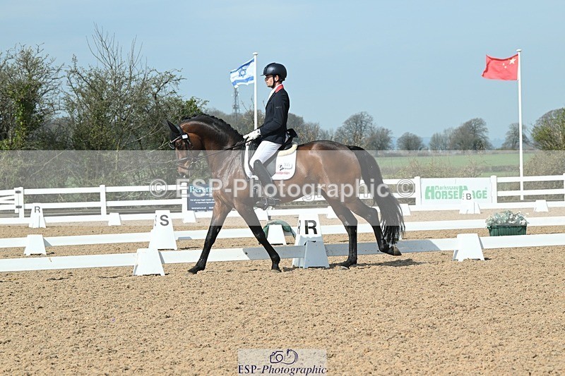 250403-104346-01582 - 048-Angus.Corrie-Deane-Maigret.VD.Watermolen