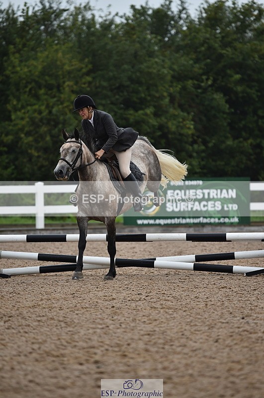 220829A-152630-00047 - Clear Round & 60cm  1a - 1b