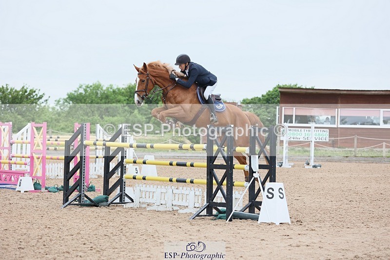 250524-130535-04910 - Cls 15 Snr Fox 1st Rnd