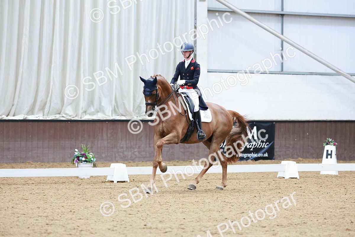 SBM_014471_Class 4 - FEI INT I - Olivia