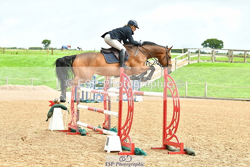 230805A-120905-00344 - Cls 3 Snr Foxhunter & 1.20m Open