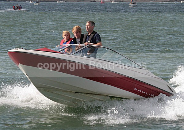 110829 RED ARROW BAYLINER IMG_4531 - Speedboats