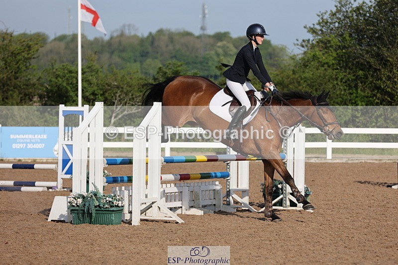 240510A-082001-04181 - Cls 13 British Novice and 90cm Open