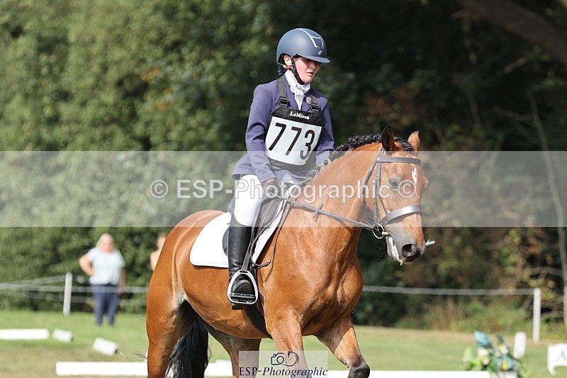 250823A-152343-33107 - PC80 Ride Off