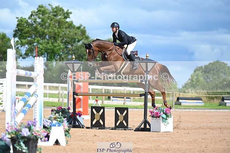 230721A-161133-07662 - Cls 10, 2 Star Big 1.45m Start to break