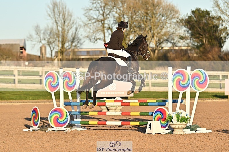 250401-185330-00821 - 90cm Classes