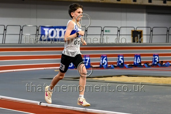 AgeInd25SAT-911367 - Track Male