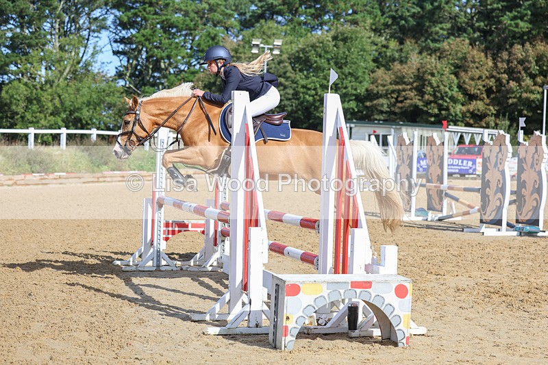 3E7A8344 - Class 4: Pony British Novice/80cm Open