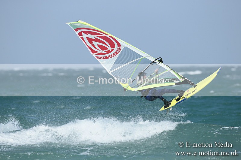 WS 020413-73 - Windsurfing