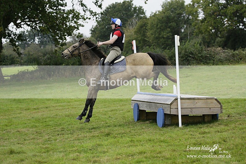  WWHT 171021 1942 - Novice Pairs (0.80m)  17/10/21
