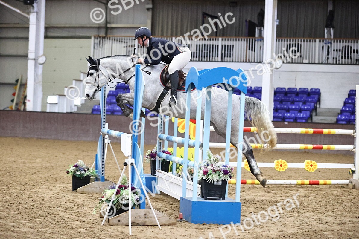 SBM_005366 - Class 17 - Senior Newcomers 1.10m