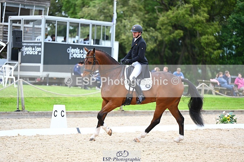 240524-165521-10881 - 547-BWE_NEWTON_DE_JASPER-Adam_Harvey