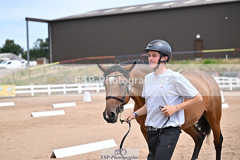 250716-132909-00552 - Trot Up 12.30 to 1.30