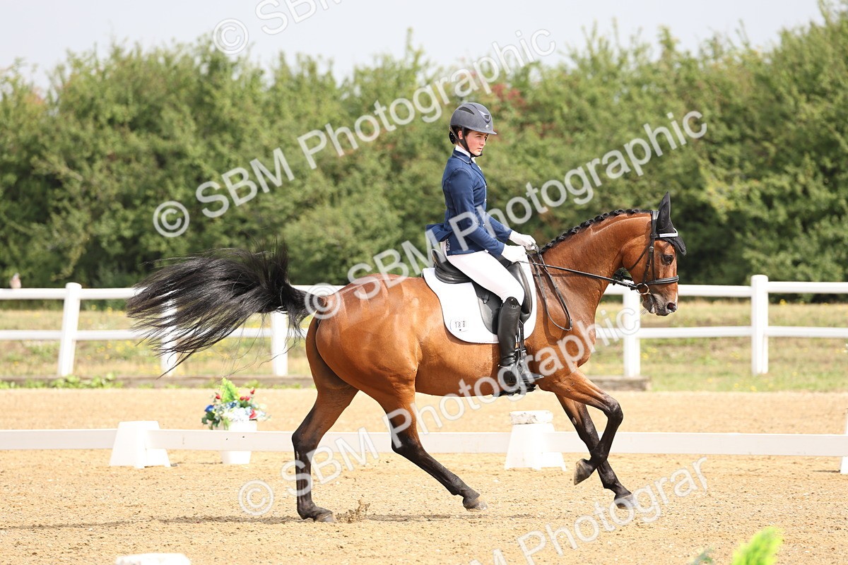 SBM_005479 - Class 6 - Novice 6 - 9.30-10.12