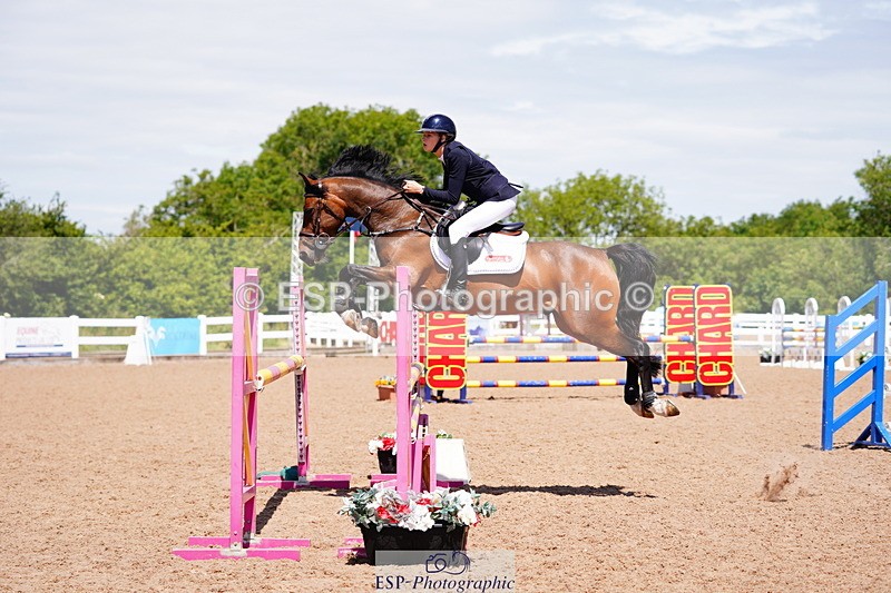 240629A-120512-05182 - Cls 18 Newcomers and 1m Open