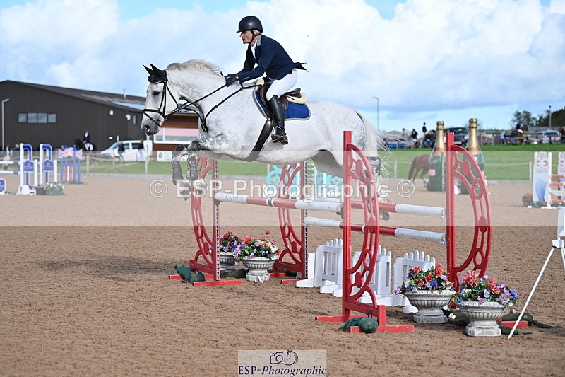 231014A-105015-04232 - Cls 18 Newcomers & 1.10m Open